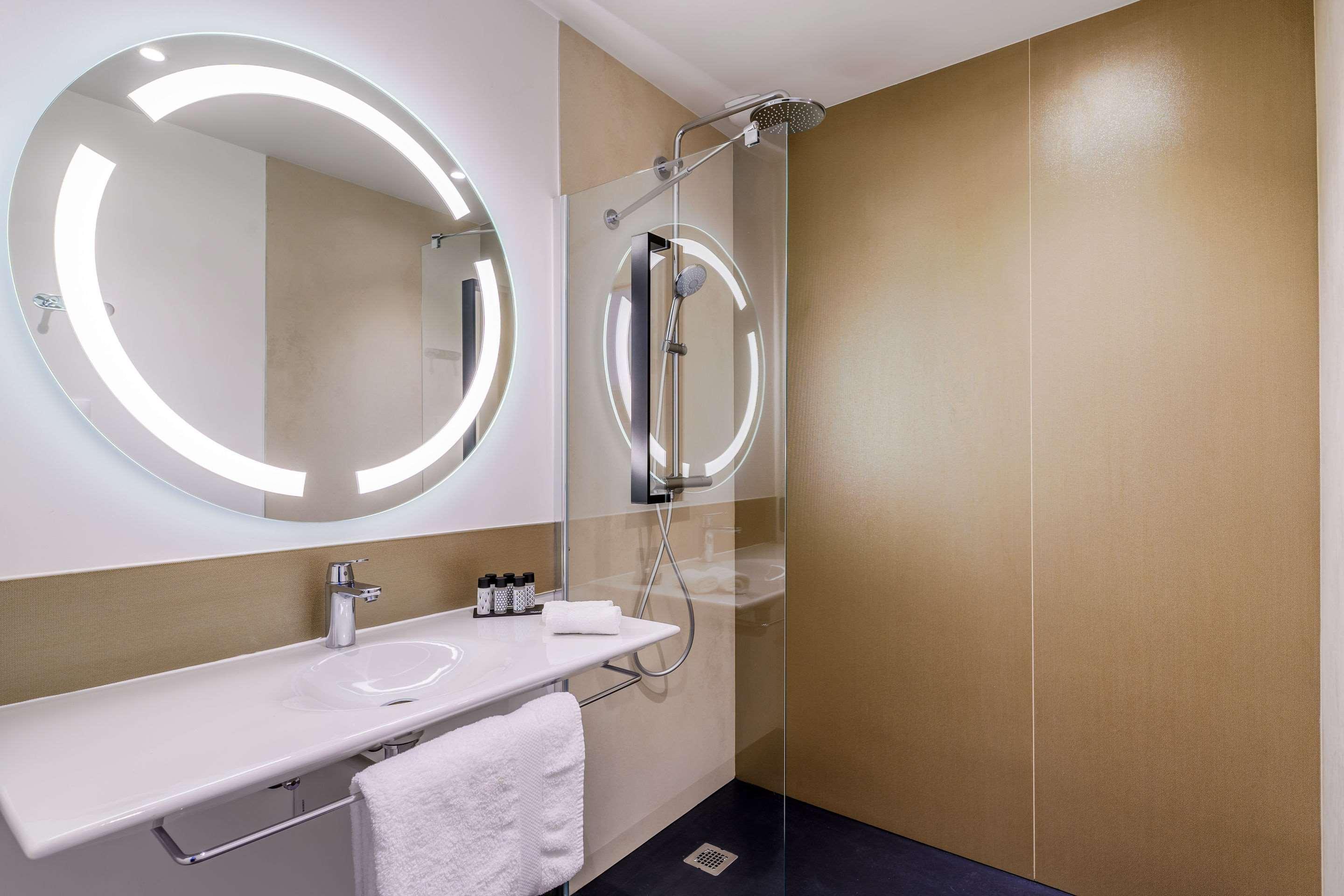 Kyriad Prestige Amiens Poulainville - Hotel And Spa Exterior foto