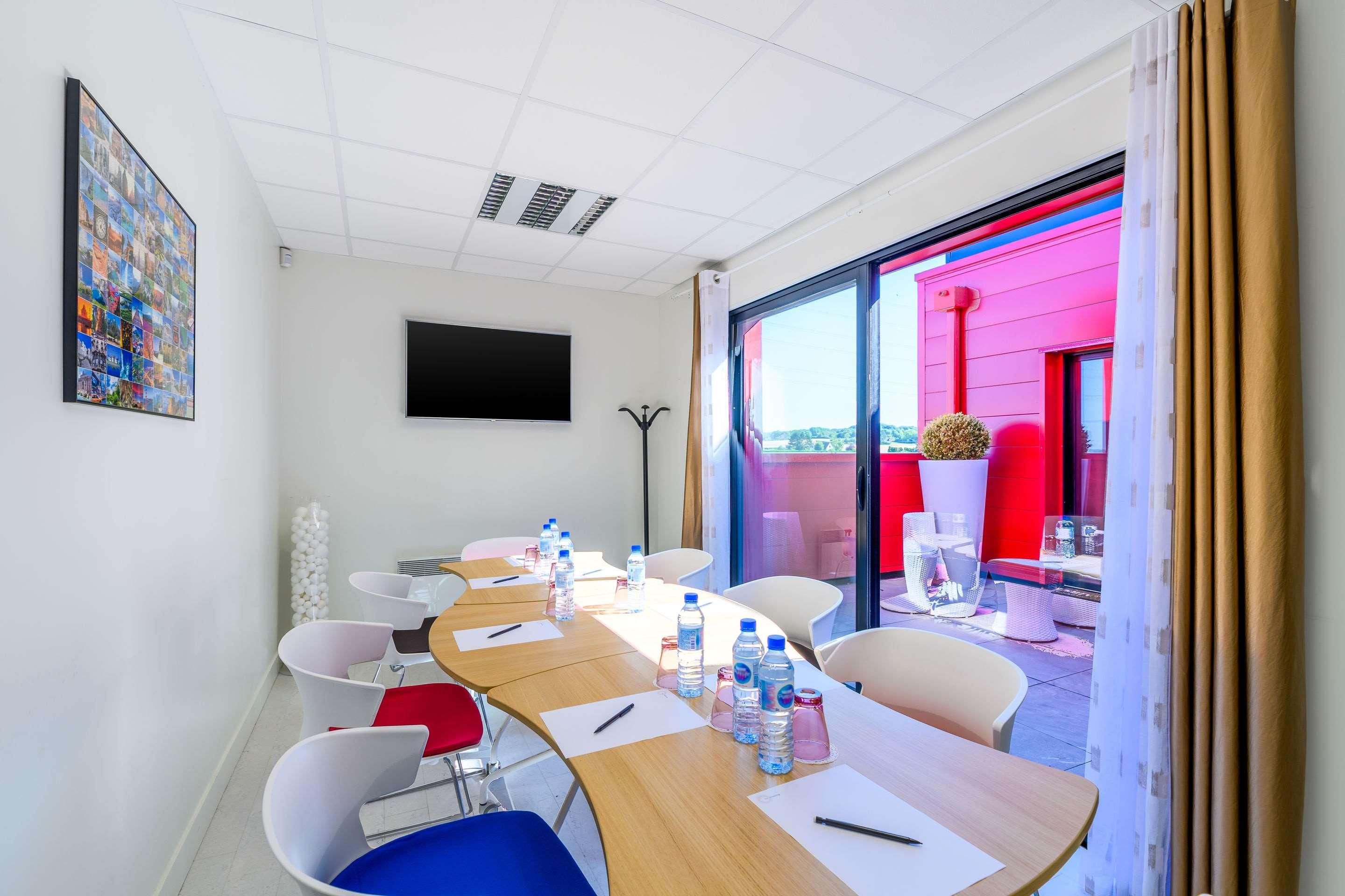 Kyriad Prestige Amiens Poulainville - Hotel And Spa Exterior foto