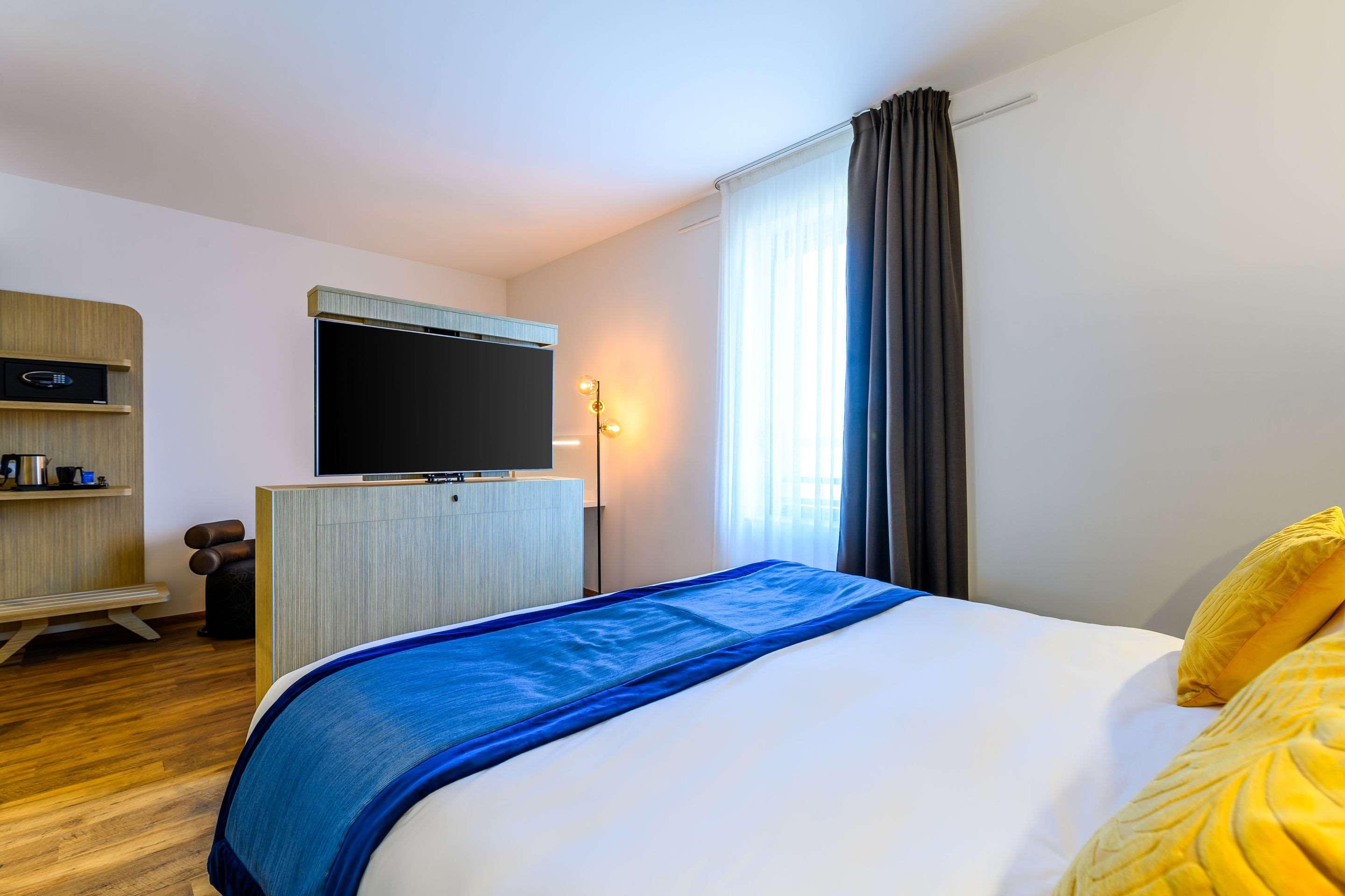 Kyriad Prestige Amiens Poulainville - Hotel And Spa Exterior foto